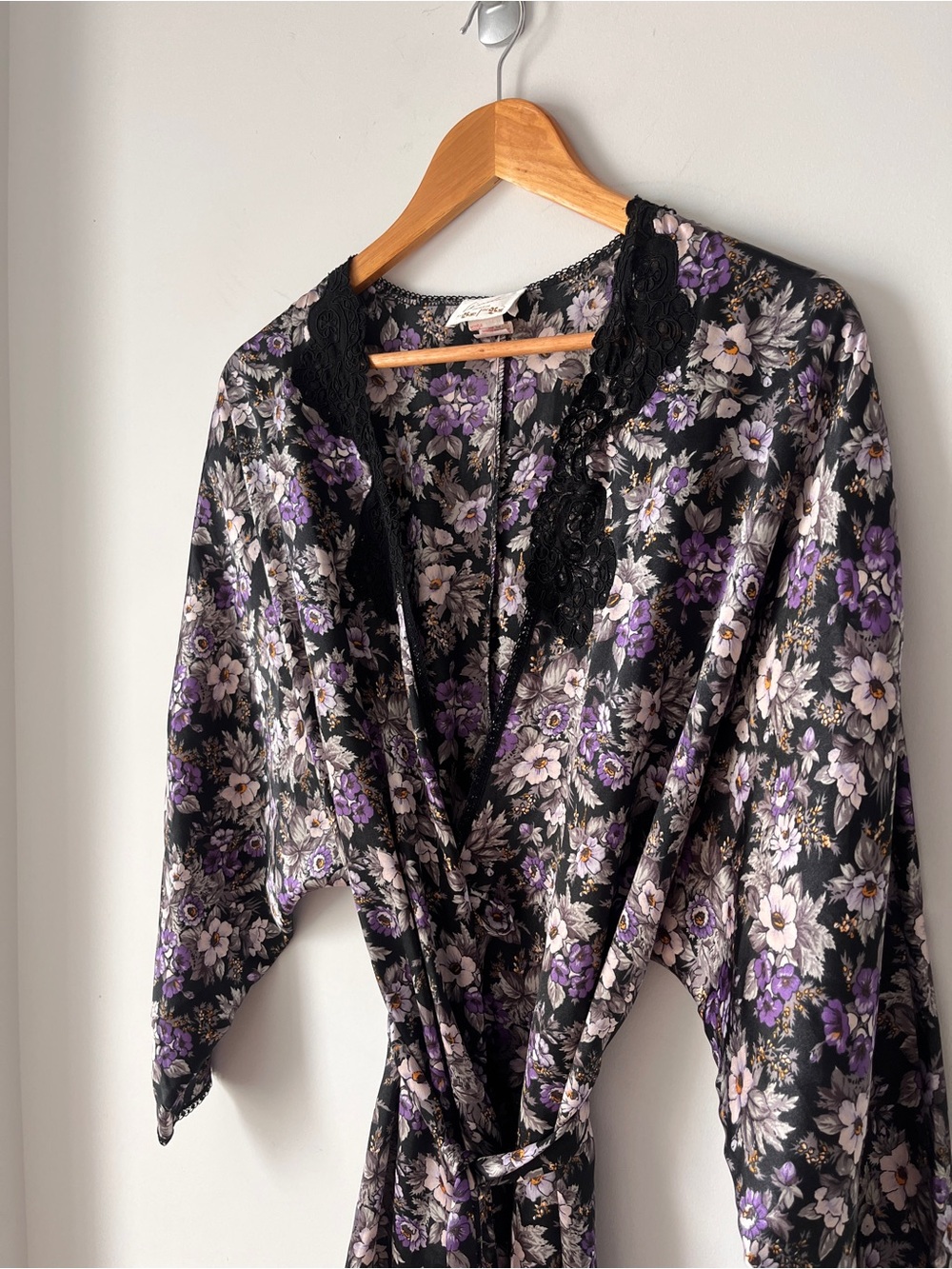 Vintage Floral Robe | Size OSFA | Cottagecore | Kimono | Lavender